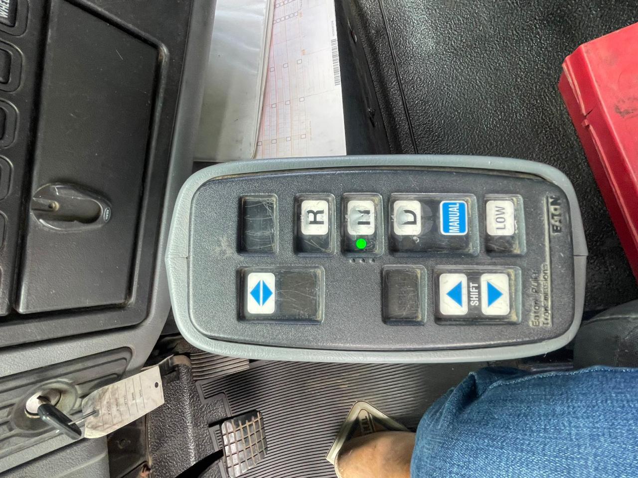 camiÓn con caja refrigerada camiÓn con caja refrigerada