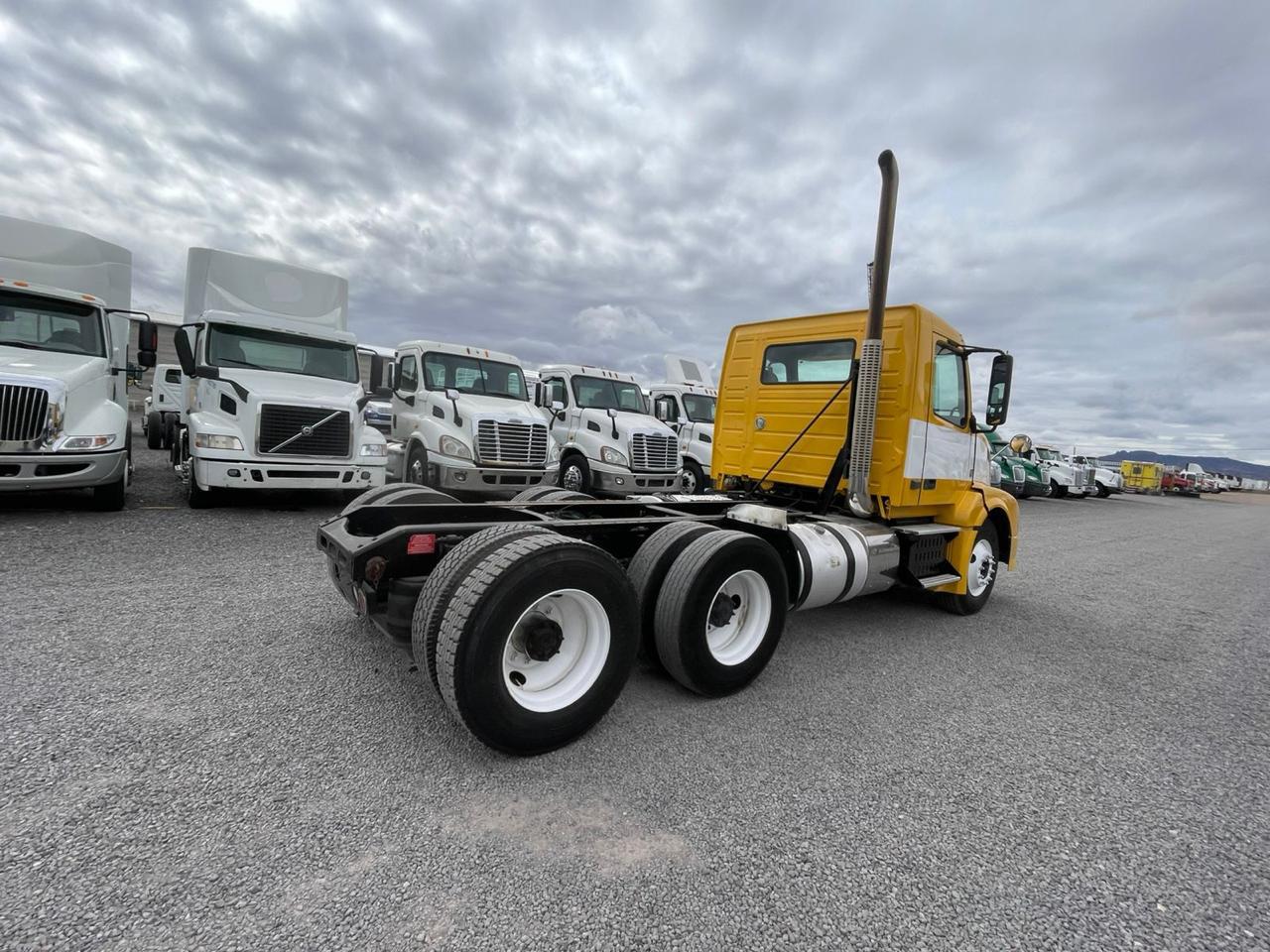 camiÓn dos ejes camiÓn dos ejes