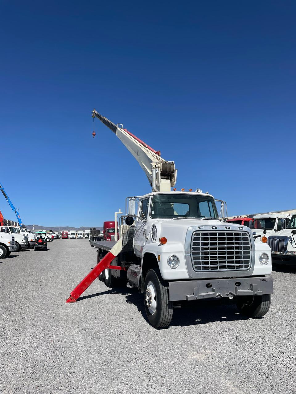 camiÓn con grua camiÓn con grua