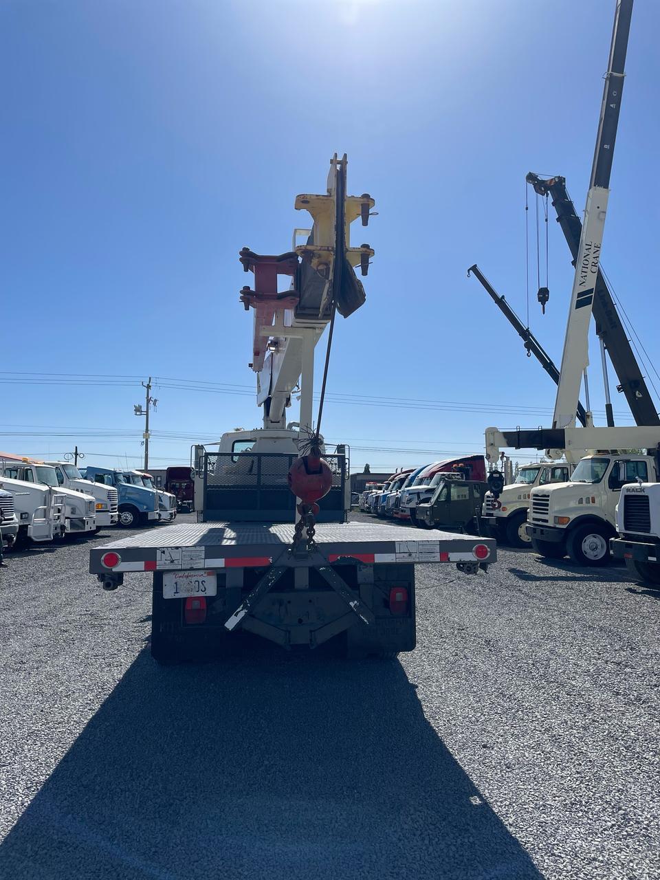 camiÓn con grua camiÓn con grua