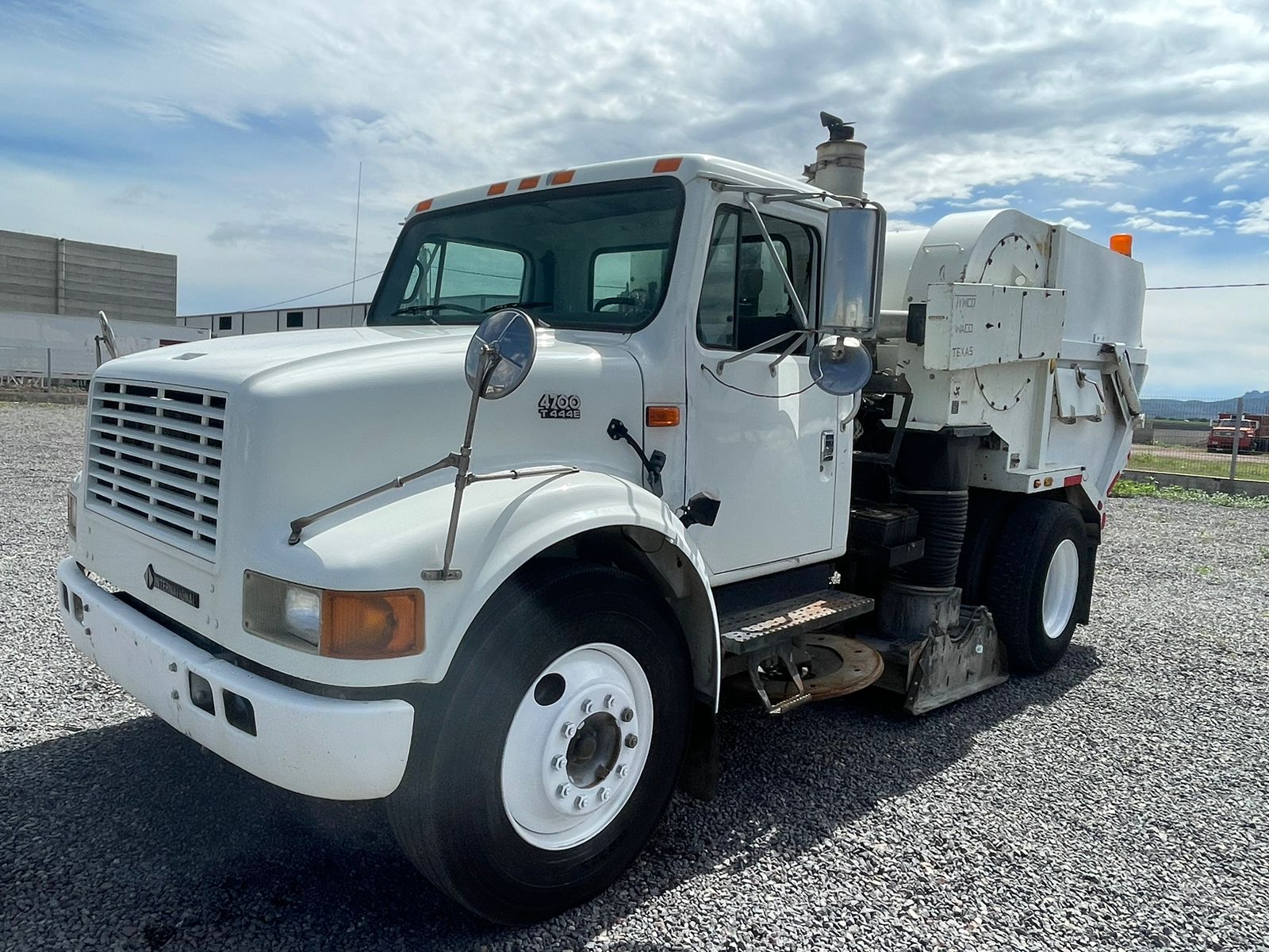 camiÓn con equipo barredor camiÓn con equipo barredor