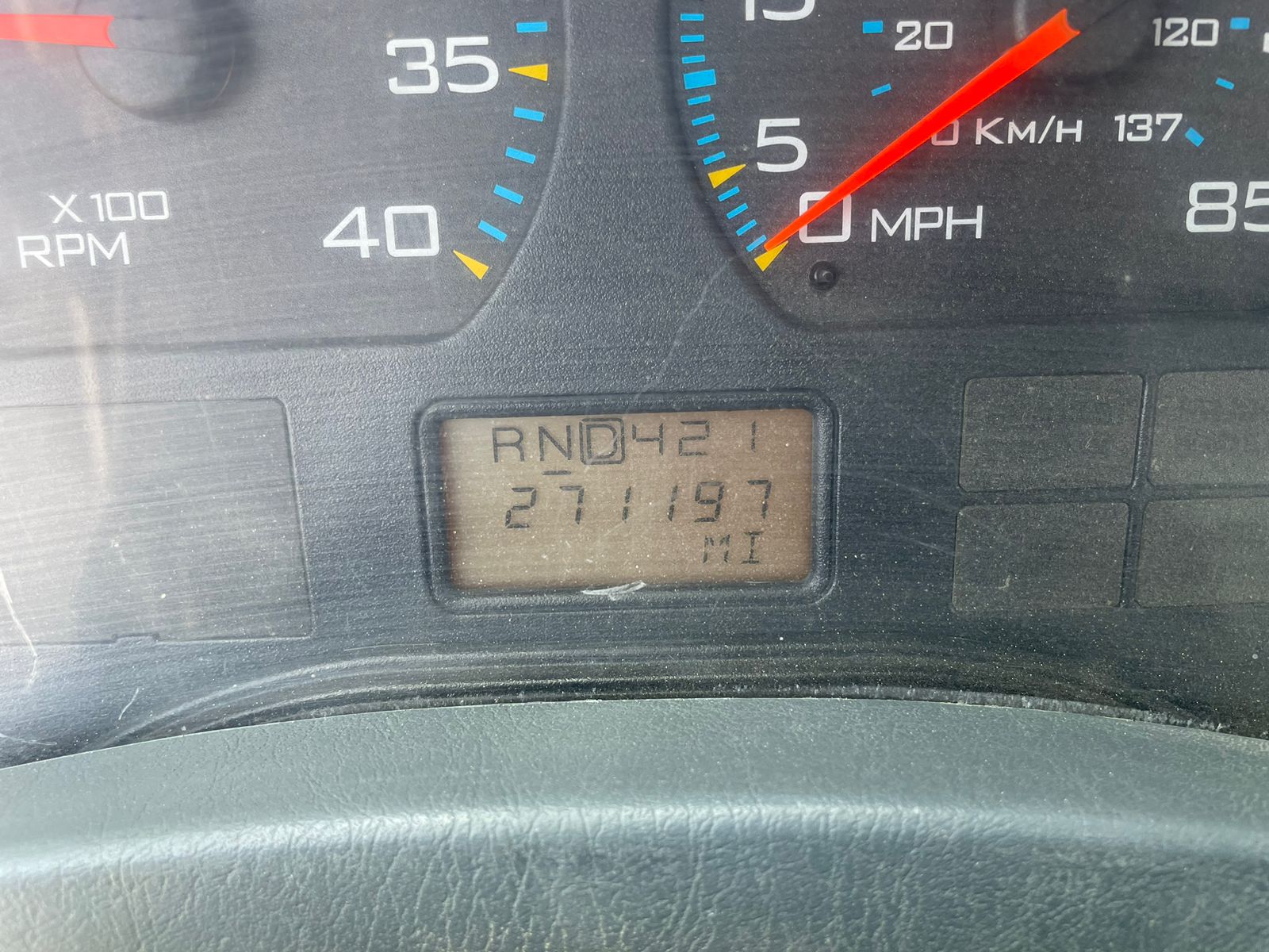 camion con equipo barredor camion con equipo barredor