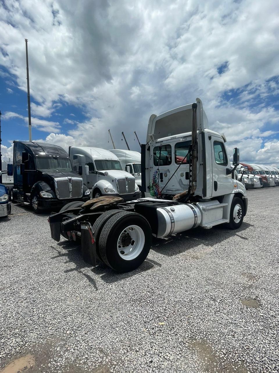 camiÓn de un eje camiÓn de un eje