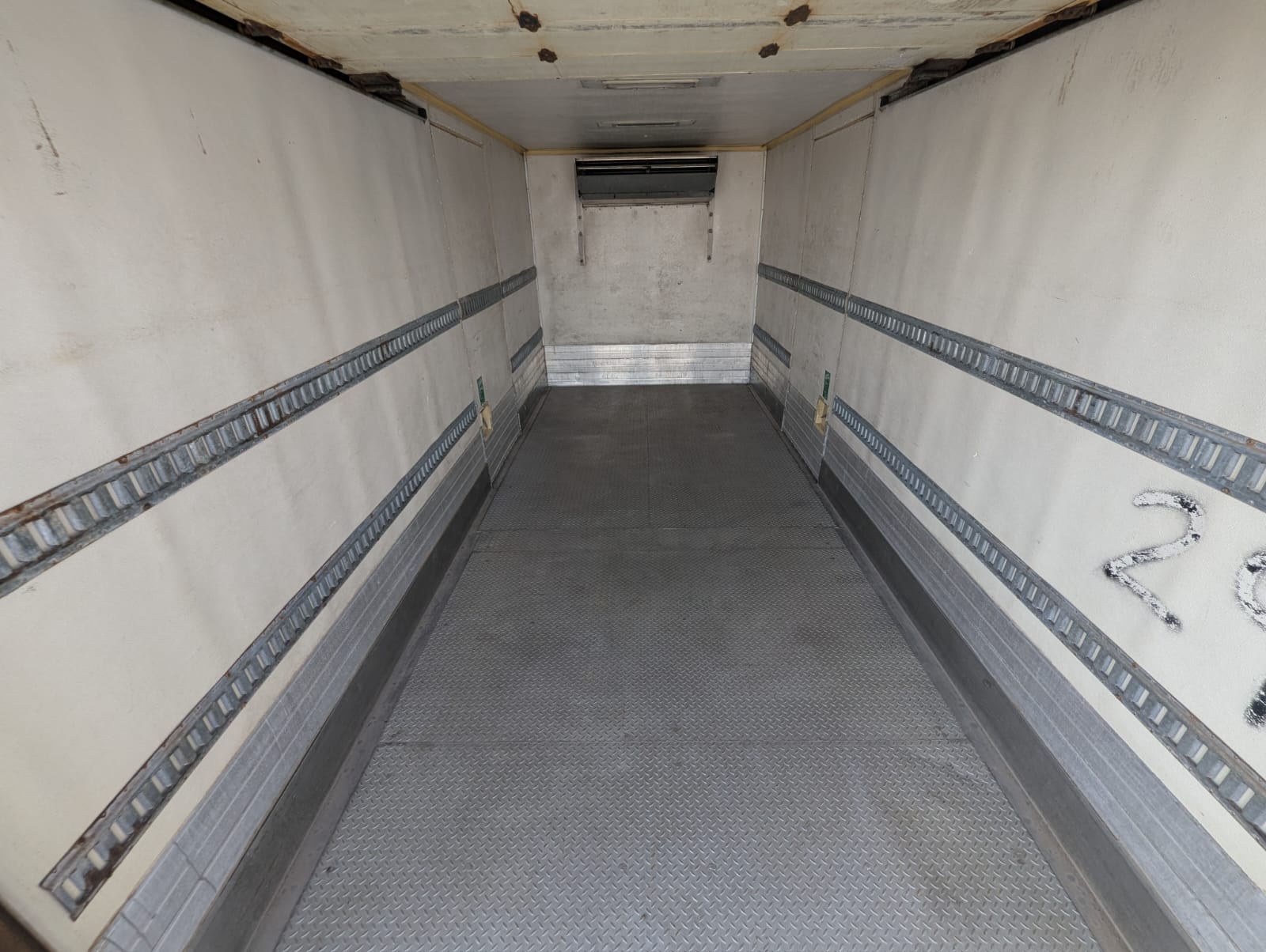 camion con caja refrigerada camion con caja refrigerada